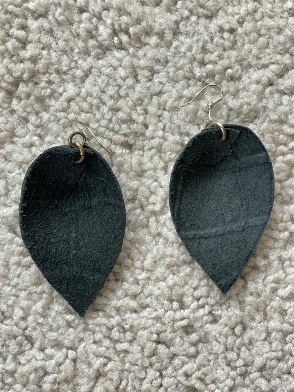 Boutique Turquoise Teal Western Boho Faux Leather Suede Shell Drop Earrings